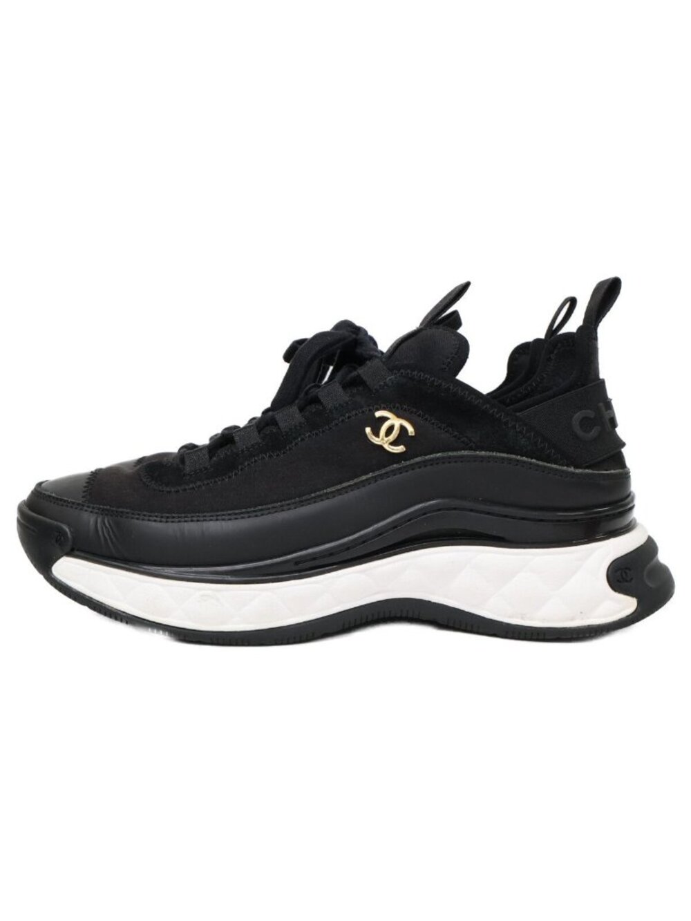 Chanel Velvet Calfskin & Mixed Fiber CC Logo Quilted Embossed Sole Low Cut - Picture 3 of 15